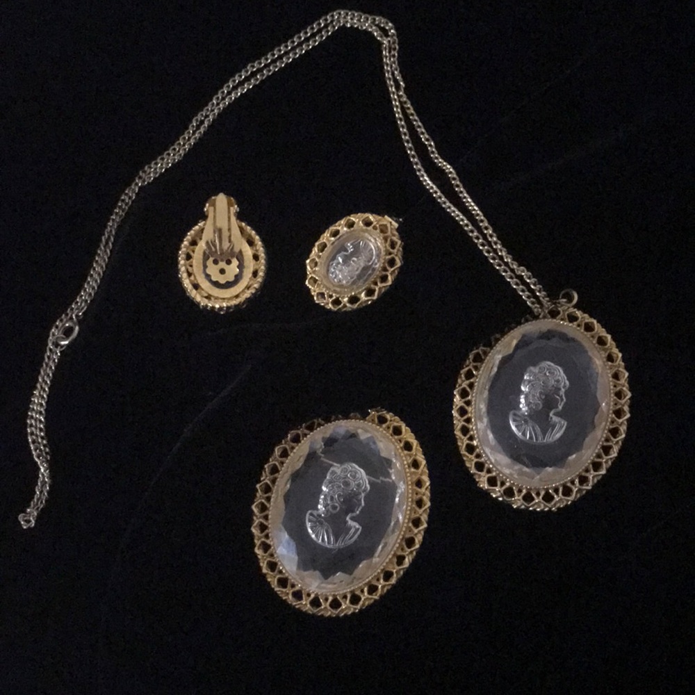Vintage Glass cameo set.